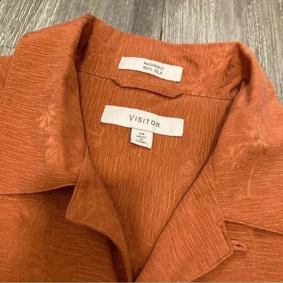 Visitor 100% Silk‎ Short Sleeve Shirt Mens M Button Down Casual - Picture 2 of 7